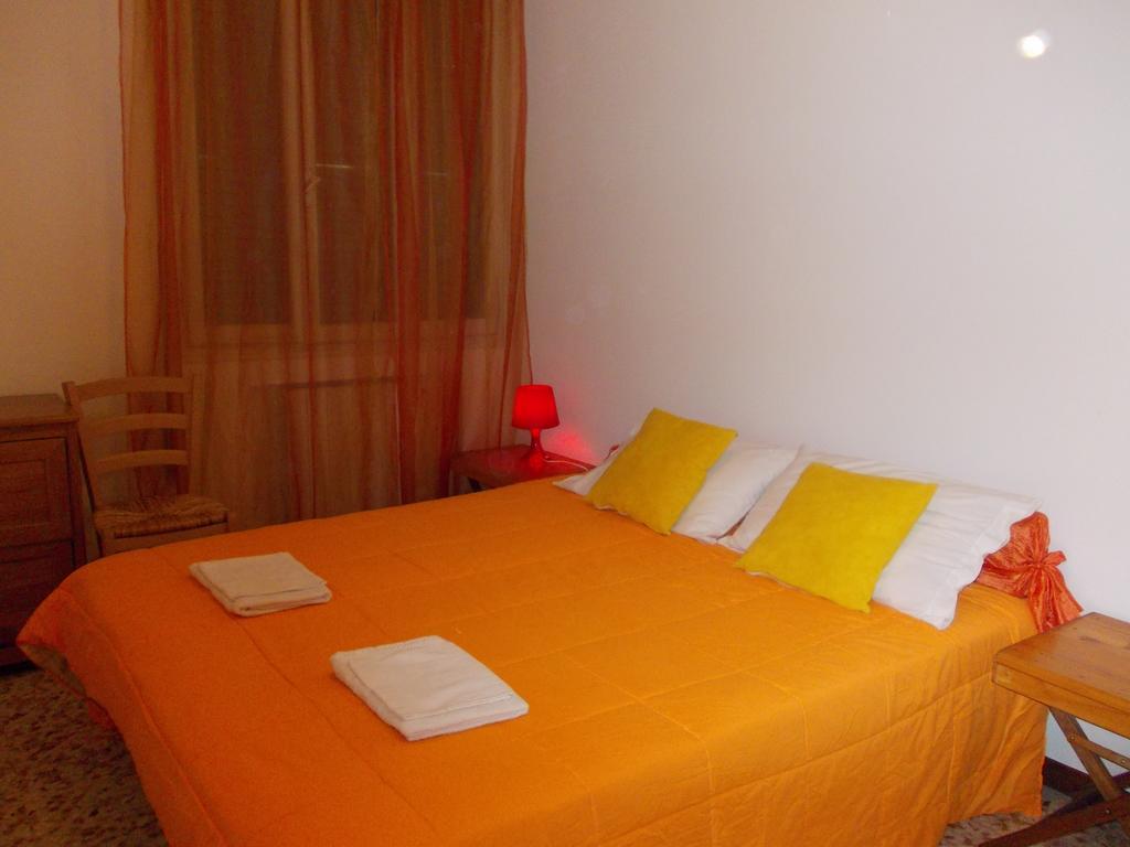 Travellers Lodge Bed & Rooms Τρεβίζο Δωμάτιο φωτογραφία