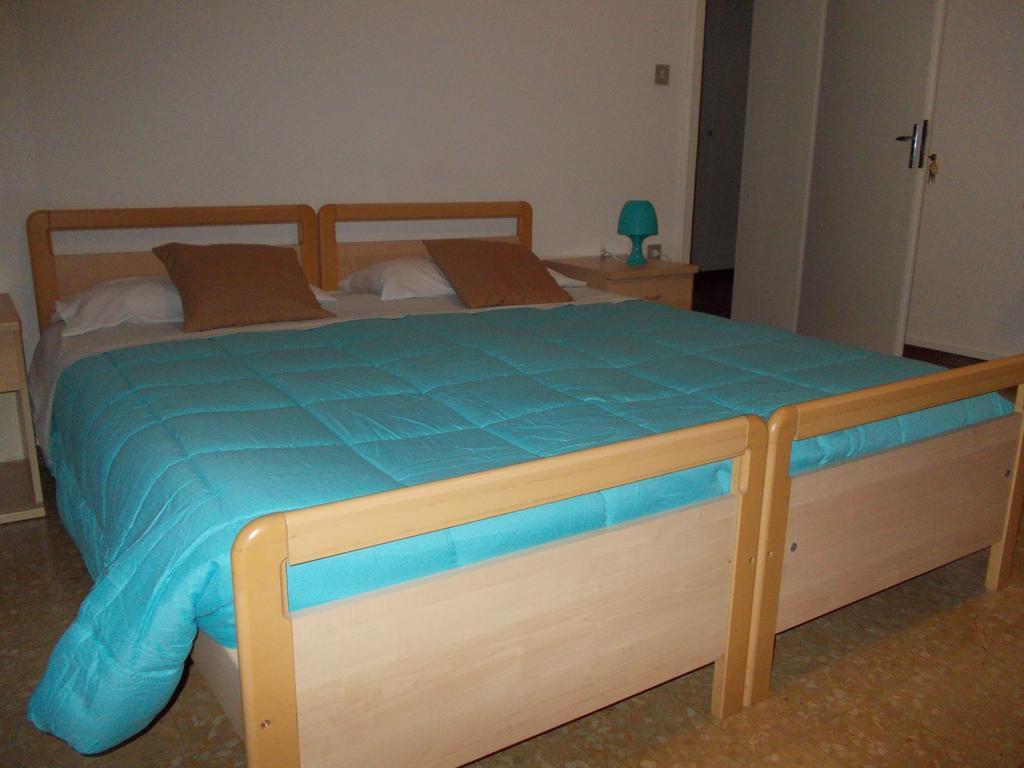 Travellers Lodge Bed & Rooms Τρεβίζο Δωμάτιο φωτογραφία