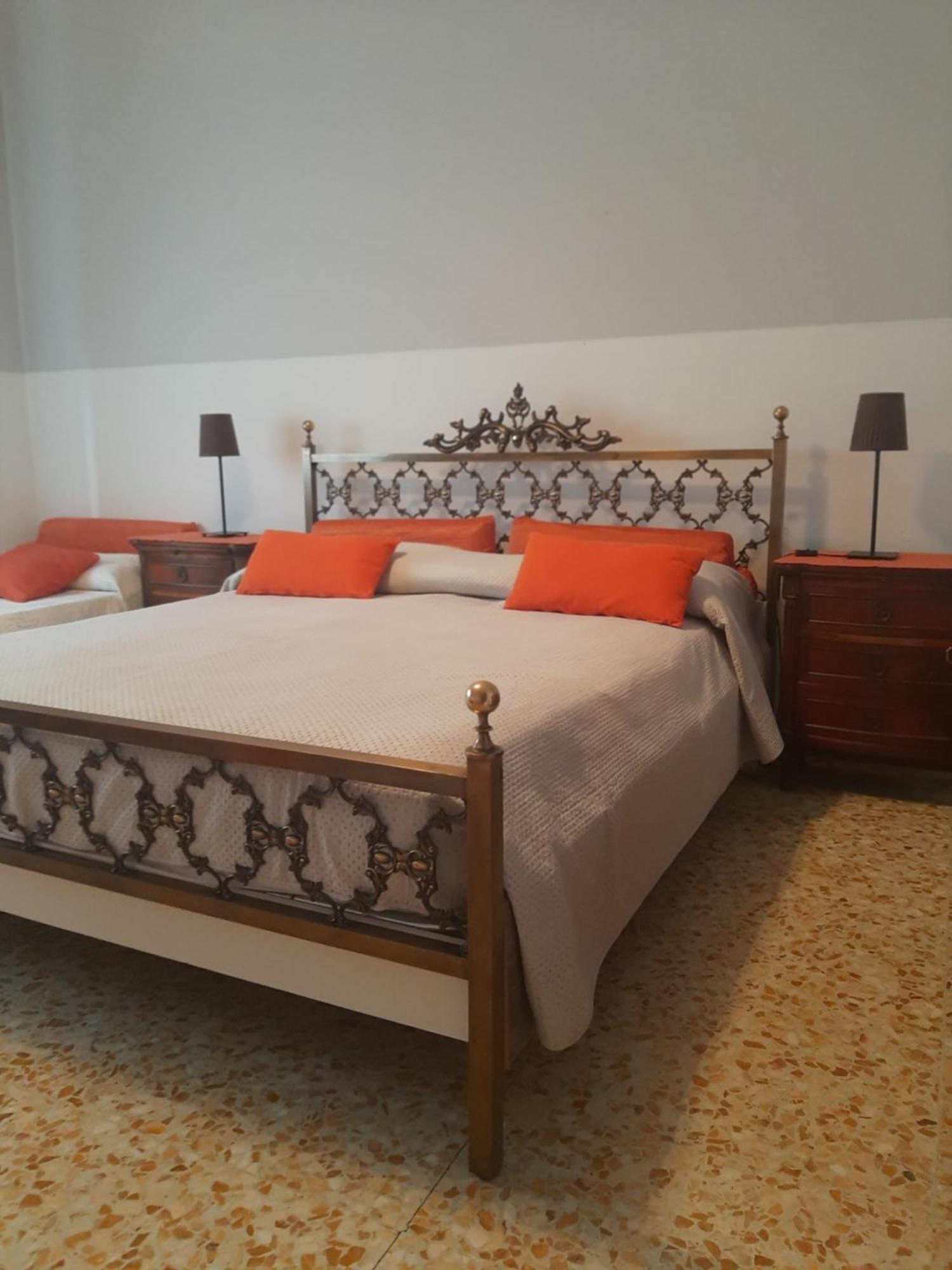 Travellers Lodge Bed & Rooms Τρεβίζο Εξωτερικό φωτογραφία