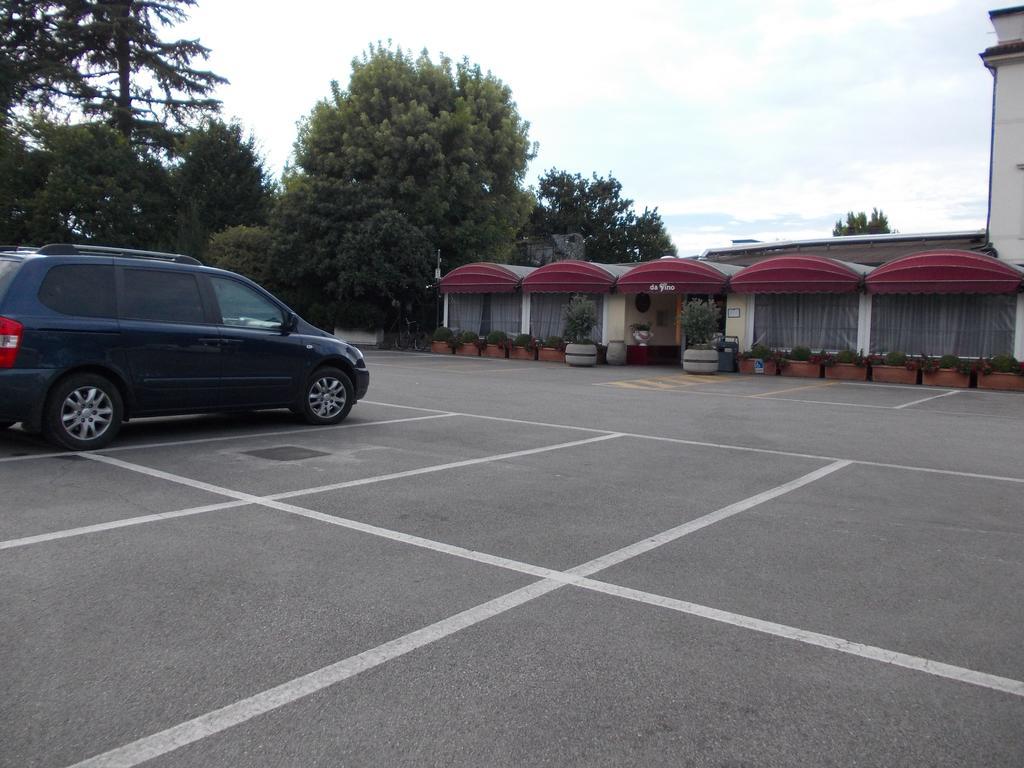 Travellers Lodge Bed & Rooms Τρεβίζο Εξωτερικό φωτογραφία
