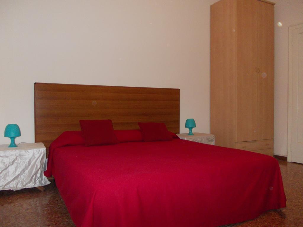 Travellers Lodge Bed & Rooms Τρεβίζο Δωμάτιο φωτογραφία