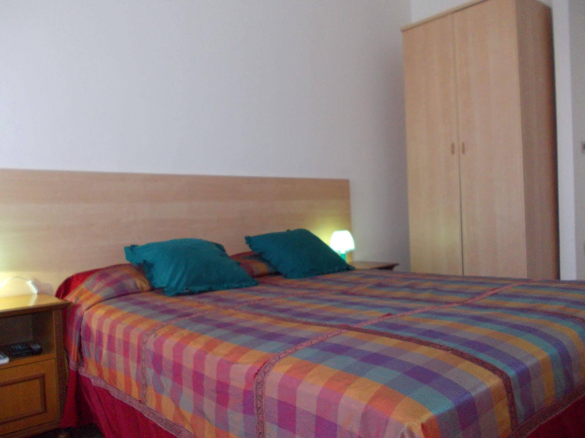 Travellers Lodge Bed & Rooms Τρεβίζο Εξωτερικό φωτογραφία