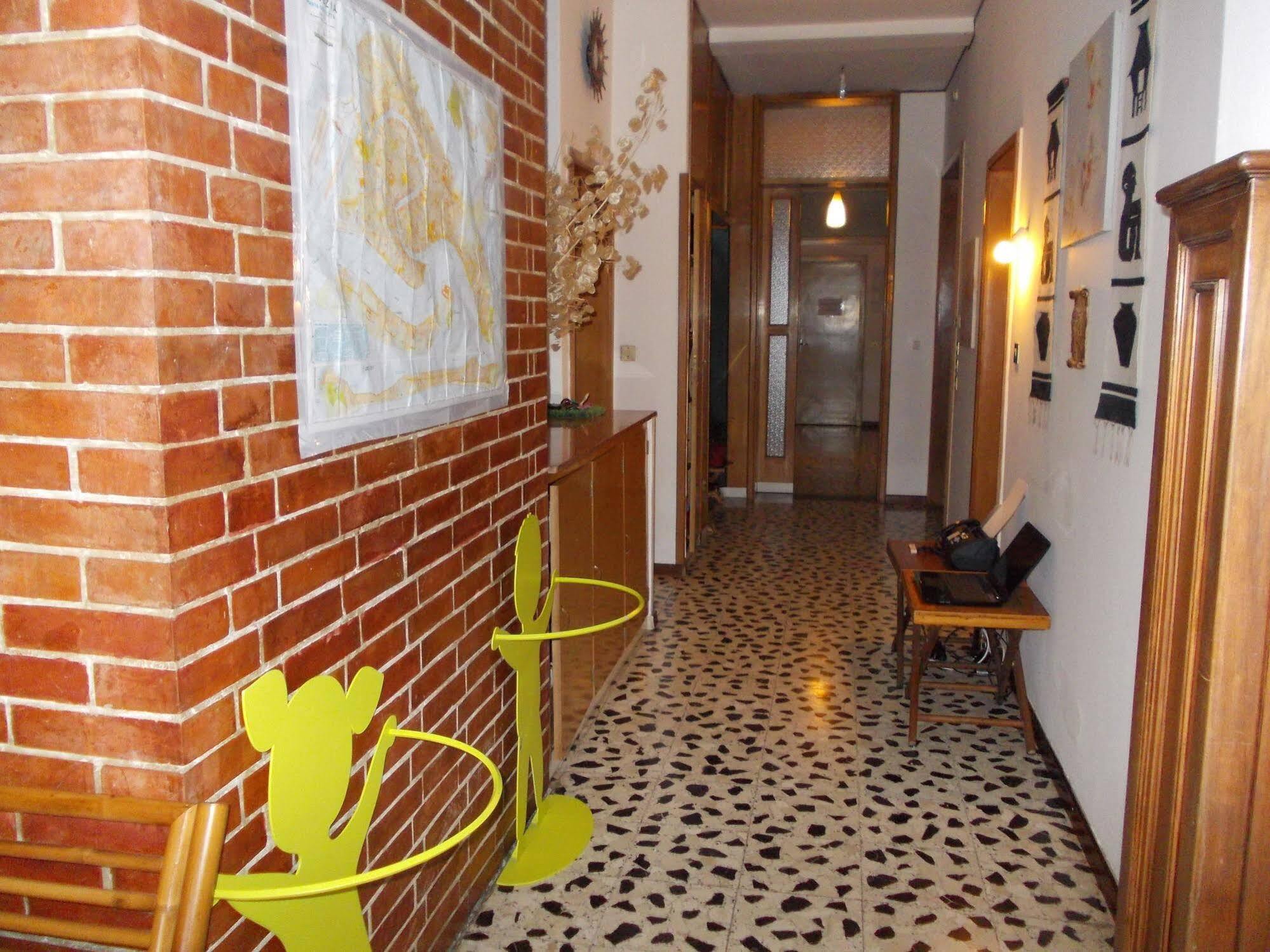 Travellers Lodge Bed & Rooms Τρεβίζο Εξωτερικό φωτογραφία